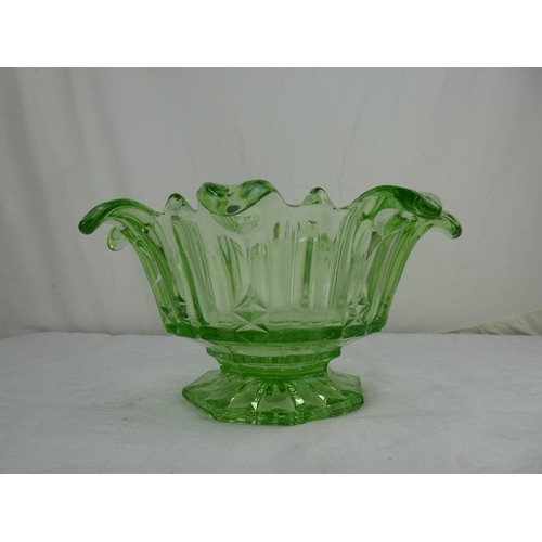90 - A large pressed glass fruit bowl.