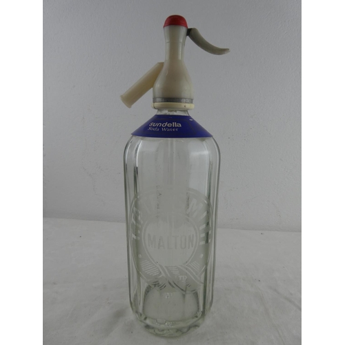 102 - A vintage glass 'Malton' soda syphon.