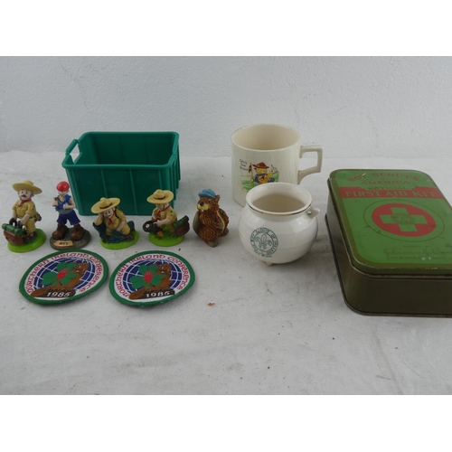 184 - A collection of scout items to include Old American Scout First Aid Tin, Boy Scouts of Ireland cauld... 