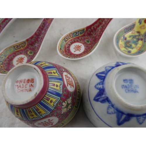 186 - A collection of Oriental ceramics to include tea bowls and more.