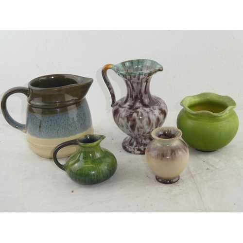 204 - An assortment of various ceramics.