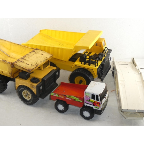 225 - A vintage Matchbox dumper truck and more.