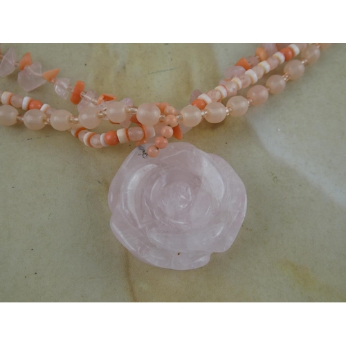 136 - A beaded necklace.