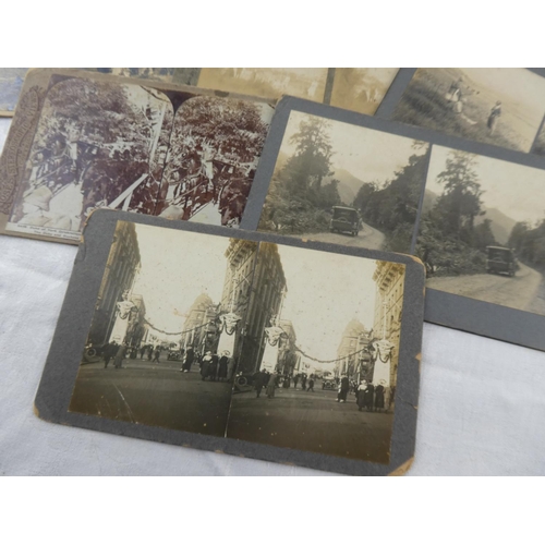 111 - A collection of vintage cards.