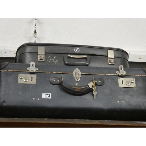 172 - 2 vintage/ retro suitcases.