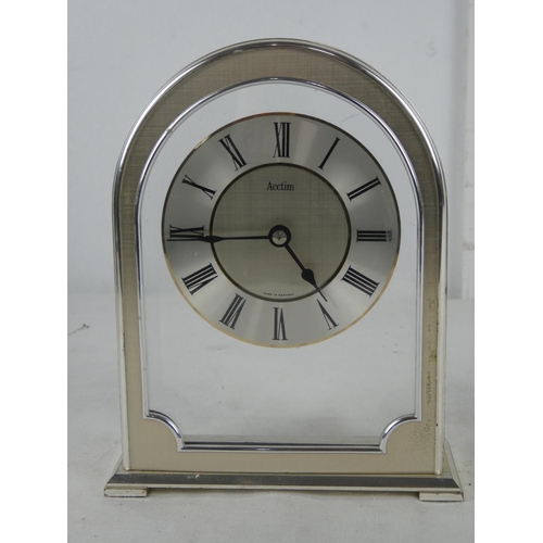 70 - An Acctim mantle clock.