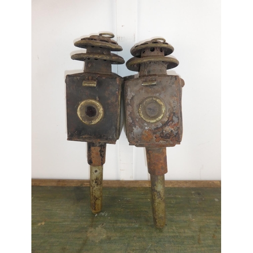 555 - A pair of antique carriage lamps for restoration.