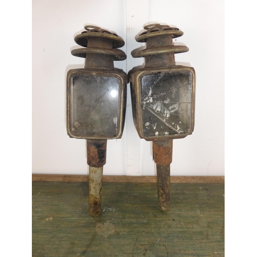 555 - A pair of antique carriage lamps for restoration.