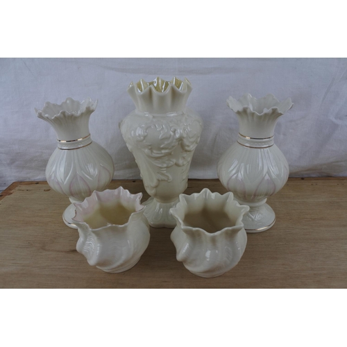 90 - A assortment of Belleek pottery.