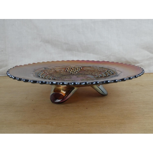 547 - A stunning Carnival Glass dish.