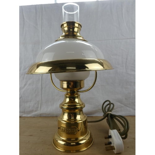 559 - A vintage style Bryssel brass table lamp with glass shade.