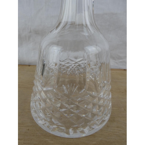 564 - A stunning Waterford Crystal decanter.