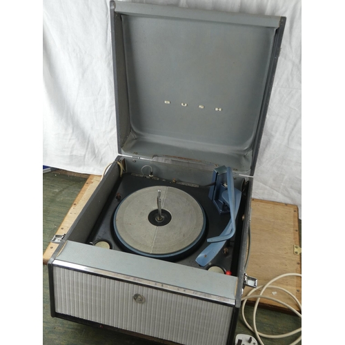 566 - A vintage Bush portable record player.