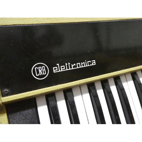605 - A vintage CRB Diamond 600 keyboard in original case.