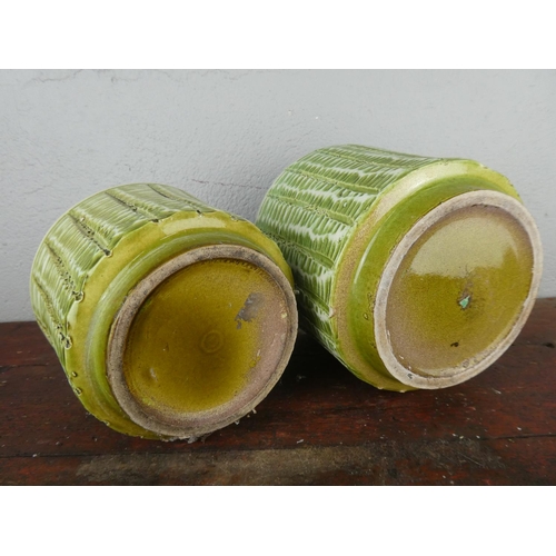 104 - A set of vintage ceramic flower pots.