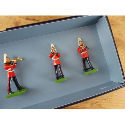 157 - A stunning 5 piece box set 'Band of the Life Guards' by Britains Petite Ltd 1999.
