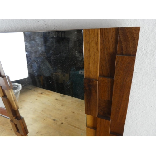 192 - A stunning Mid Century style wall mirror, measuring 40cm x 50cm.