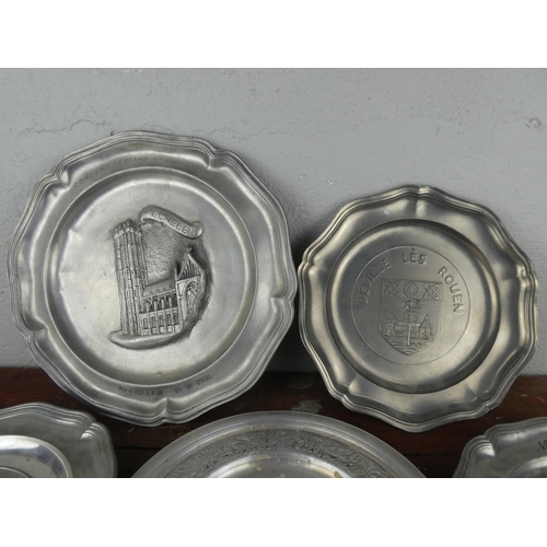 72 - A job lot of souvenir plates.