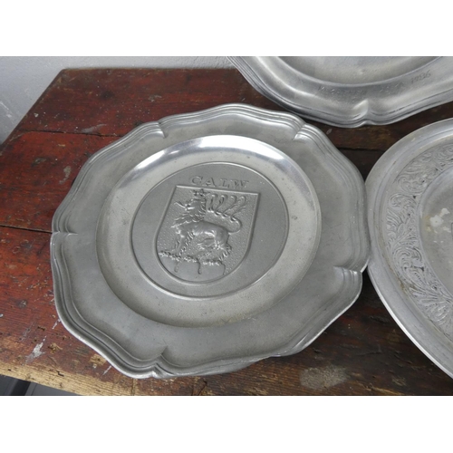 72 - A job lot of souvenir plates.