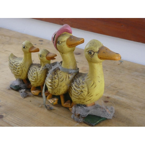 243 - A cast iron 'Geese' doorstop.