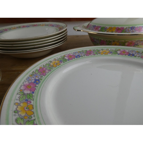 283 - A vintage Royal Winton 'Nevin' dinner service.