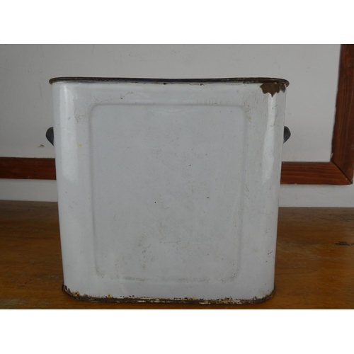 82 - A vintage enamel bread bin. (lacking lid)