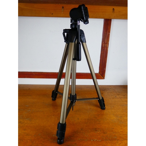 288 - A Hama camera tripod and case.