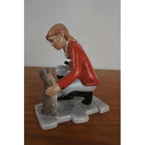 357 - A Royal Copenhagen figurine 761 'Girl with Cat'