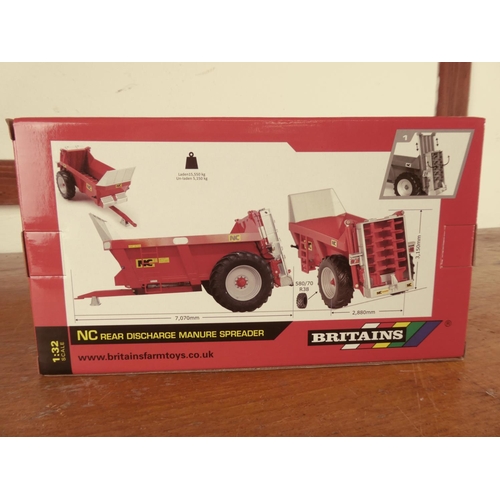 424 - A boxed Britains NC rear discharge manure spreader.