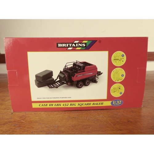 426 - A boxed Britains Case IH LBX 432 big square baler.