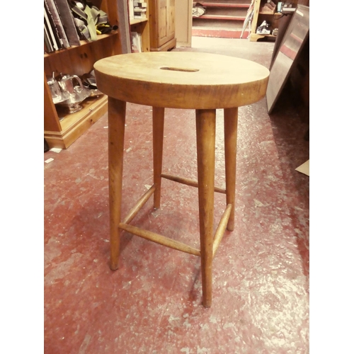 448 - A pine stool.