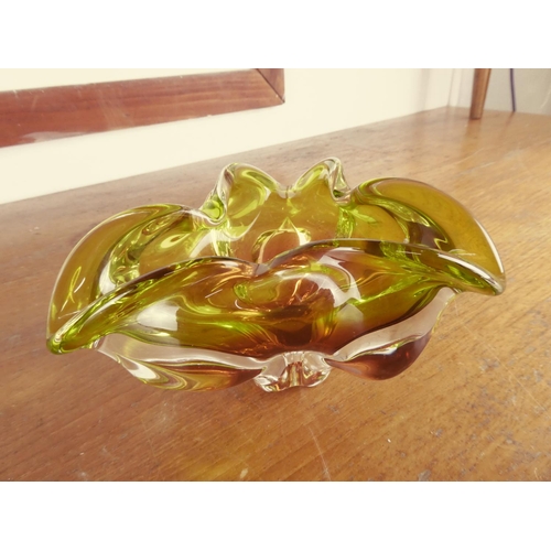 456 - A vintage art glass basket.