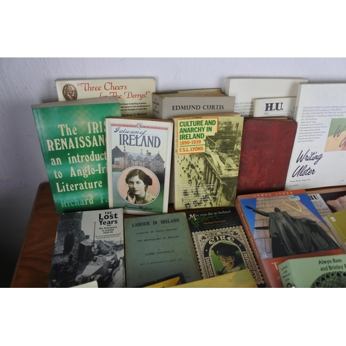 571 - A large collection of Irish related reference books.