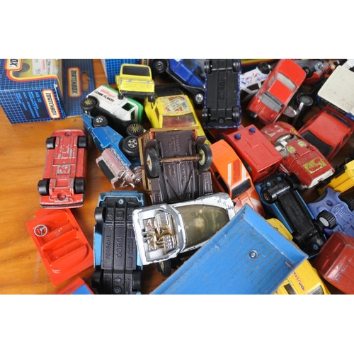 572 - A large lot of collectors cars to include Matchbox, Corgi and more.