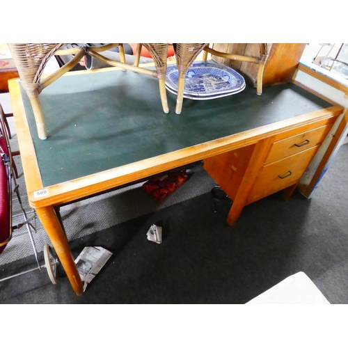 580 - A large vintage office desk.