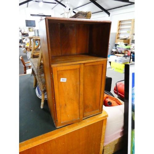 583 - A vintage wooden cabinet.