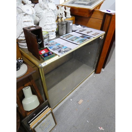 113 - A vintage shop display cabinet, measuring 47