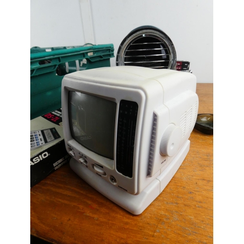 151 - A box lot of electrical items including a vintage black & white Tv/radio and more.