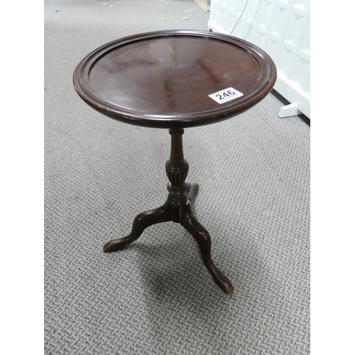 246 - A small mahogany wine table, measuring 20