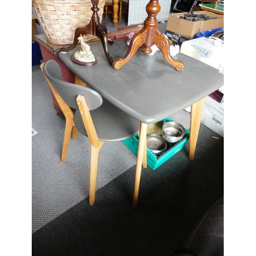 294 - A vintage style table and chair set, measuring 32