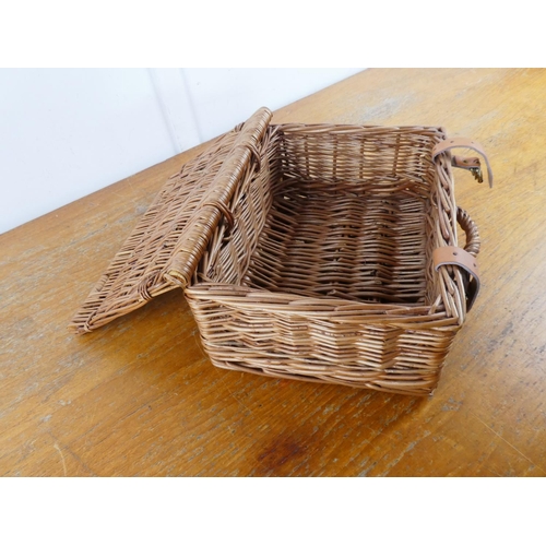 3 - A small wicker Fortnum & Mason basket, measuring 32cm x 24cm x 14cm.