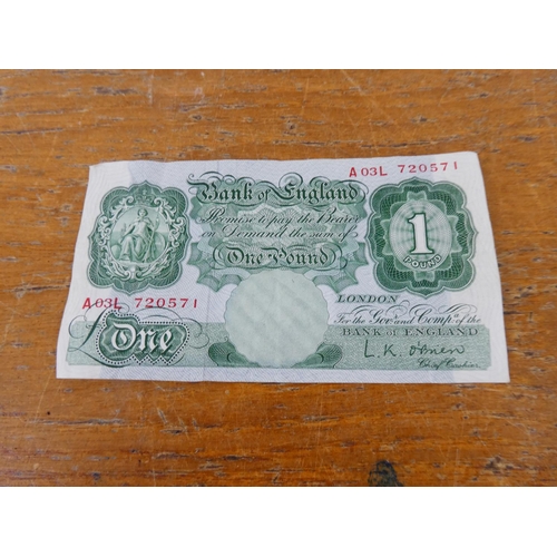 313 - A Bank of England one pound note.