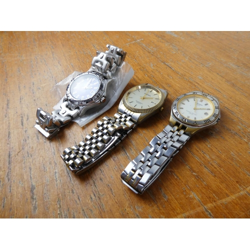 372 - Three Sekonda wrist watches.