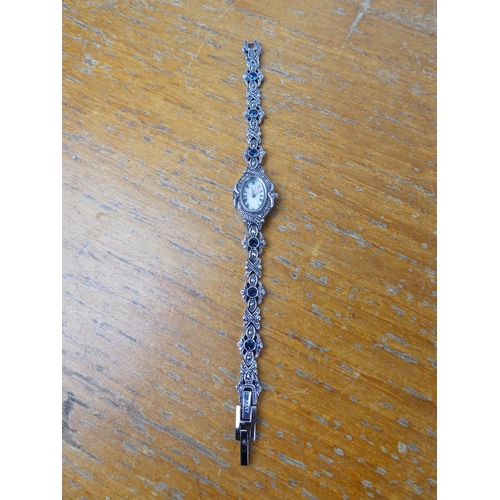 373 - A ladies wrist watch.