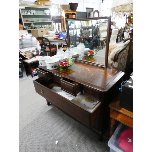 91 - A Stag dressing table and mirror for restoration, measuring 41