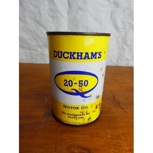 37 - A vintage Duckhams .568 litres motor oil can.