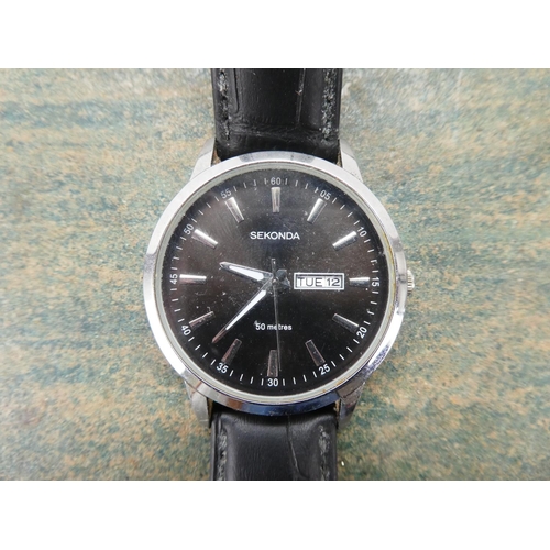 179 - A Sekonda gents wrist watch.