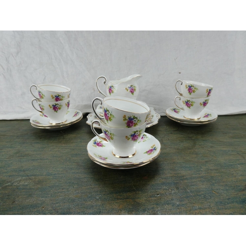 183 - A vintage Royal Standard tea set.