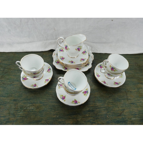 183 - A vintage Royal Standard tea set.