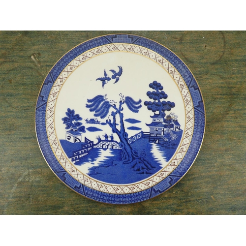 190 - A Royal Doulton 'Booths - Real Old Willow' blue and white cake plate.